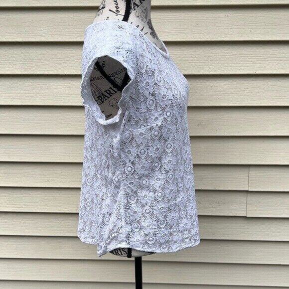 Stylus white lightweight semi sheer lace short sleeve blouse with keyhole back - Picture 5 of 8